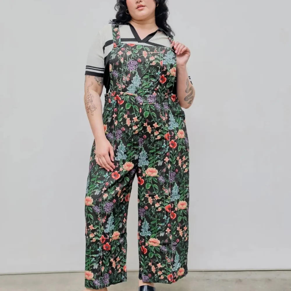 Cider Floral Retro CorduroyJumpsuit in Minty Green Plus 12/14 - Picture 5 of 7